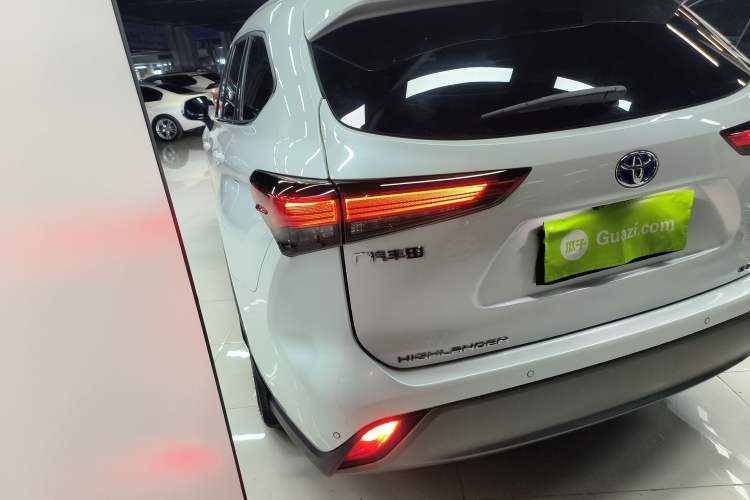 Used Toyota Highlander 2022 Dual-Engine 2.5L Four-Wheel Drive Prestige Version 7 Seats