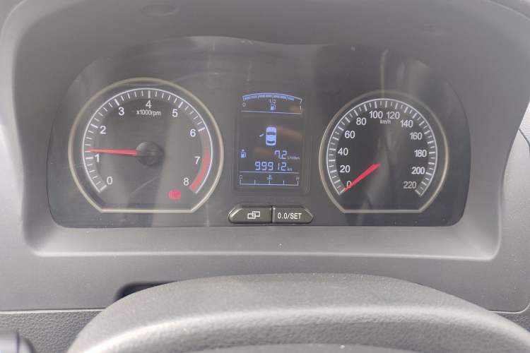 Used FORTHING Joyear X5 2013 1.6L Manual Luxury Model China IV Standard