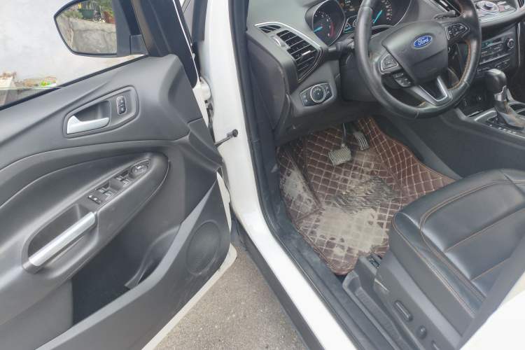 Used Ford Kuga 2017 EcoBoost 245 Four-Wheel-Drive Sport Model
