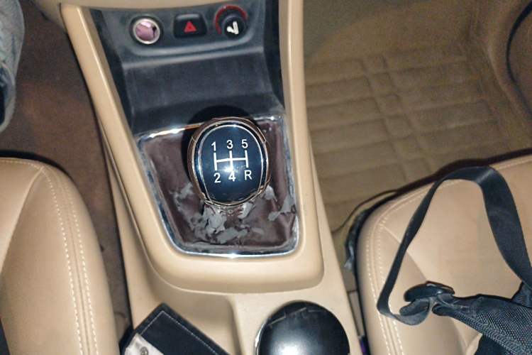 Used Baojun 730 2014 1.5L manual Comfort ESP version 7 seats
