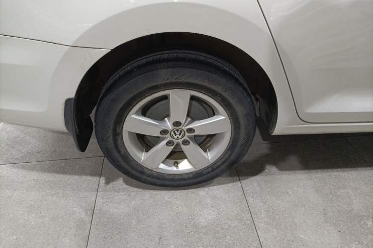 Used Volkswagen Santana 2015 1.6L Manual Fashion Edition
