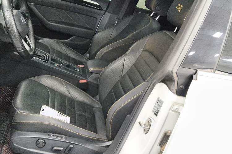 Used Volkswagen FAW-Volkswagen CC 2021 380TSI Striking Edition
