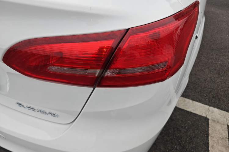 Used Ford Focus 2015 Sedan 1.6L Automatic Trend Model
