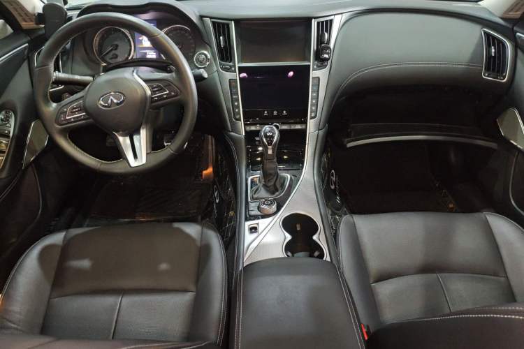 Used Infiniti Q50L 2018 2.0T Enjoyment Edition China V standard
