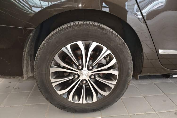 Used Buick GL8 2021 Land Cruiser Executive 652T Premium Model
