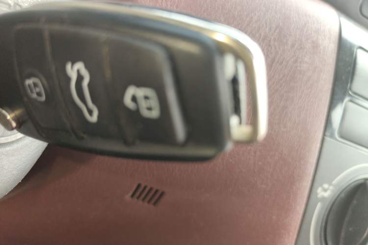 Used BYD F3 2012 Energy-Saving Edition 1.5L Manual Comfort Model
