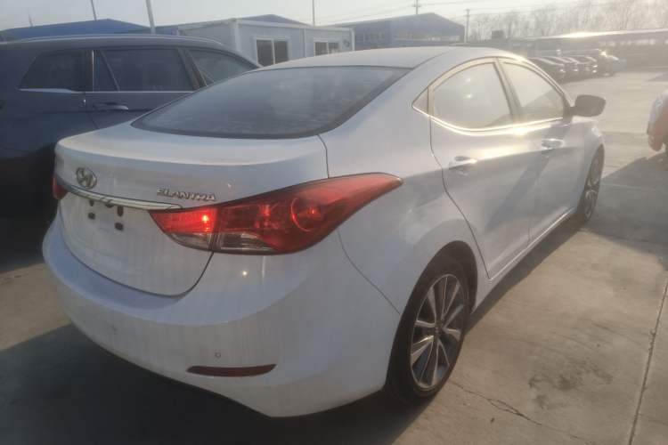 Used Hyundai Elantra 2015 1.6L Automatic Leading Model