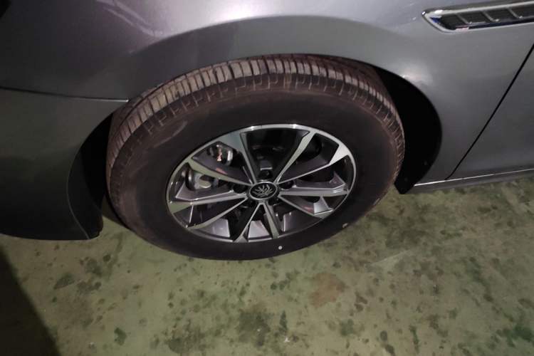 Used BYD Qin PLUS 2024 HONOR Edition DM-i 55KM Leading Model
