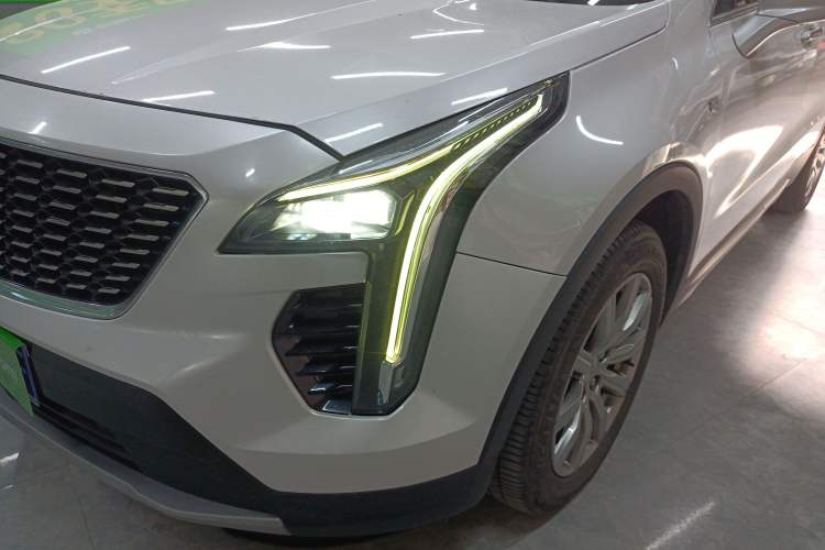 Used Cadillac XT4 2018 28T Two-Wheel Drive Leading Version
