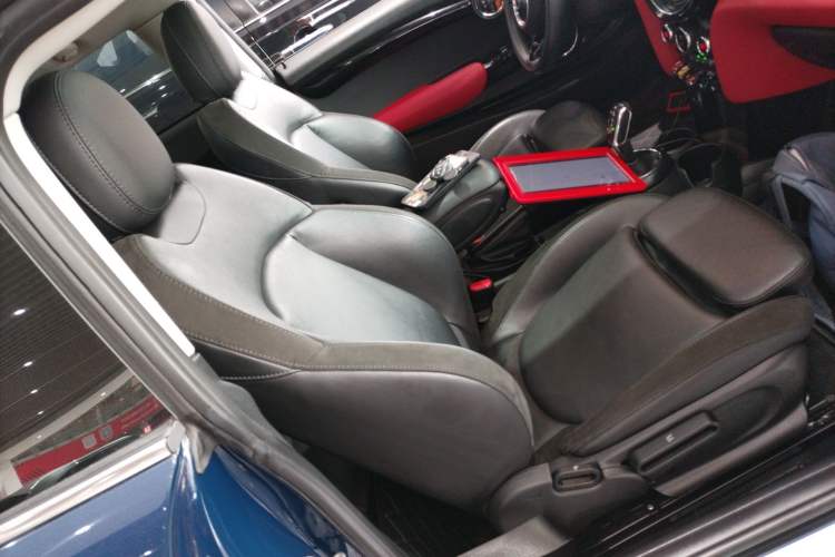 Used MINI MINI 2018 1.5T COOPER Artist