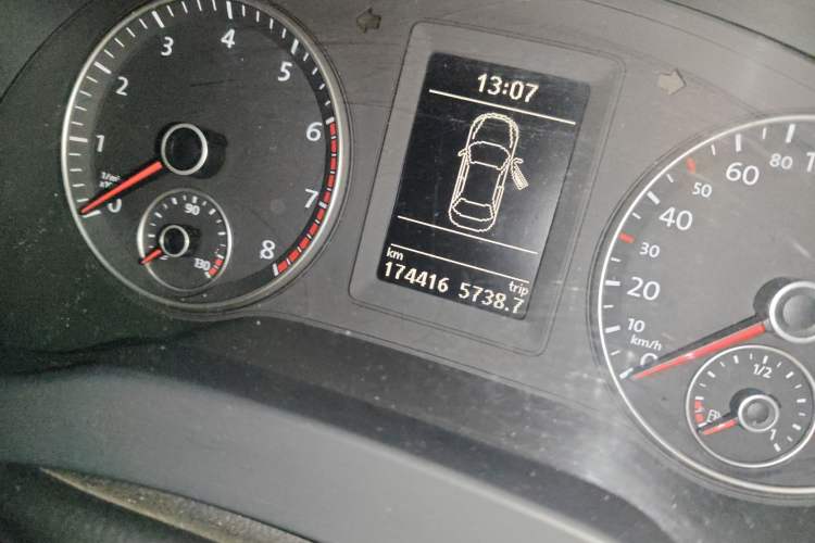 Used Volkswagen Sagitar 2014 Revised Version 1.4TSI Automatic Luxury Edition
