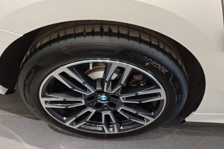 Used BMW 5 Series 2024 530Li Leading Model M Sport Package