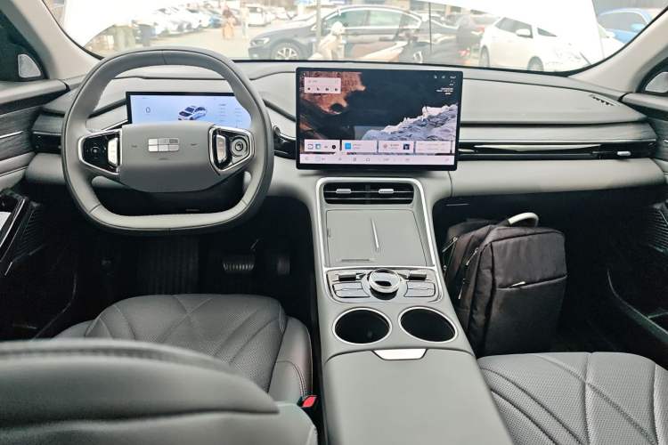 Used Geely Galaxy L6 2025 EM-i 140km Starship Edition