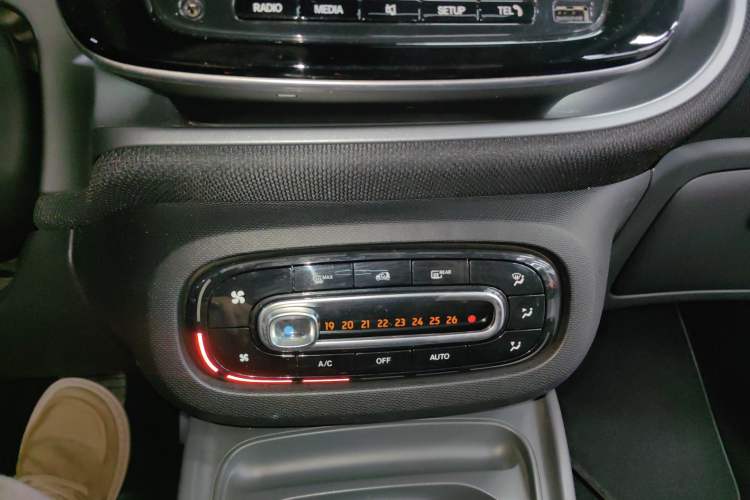 Used  fortwo 2015 1.0L 52 kW Hardtop Passion Edition
