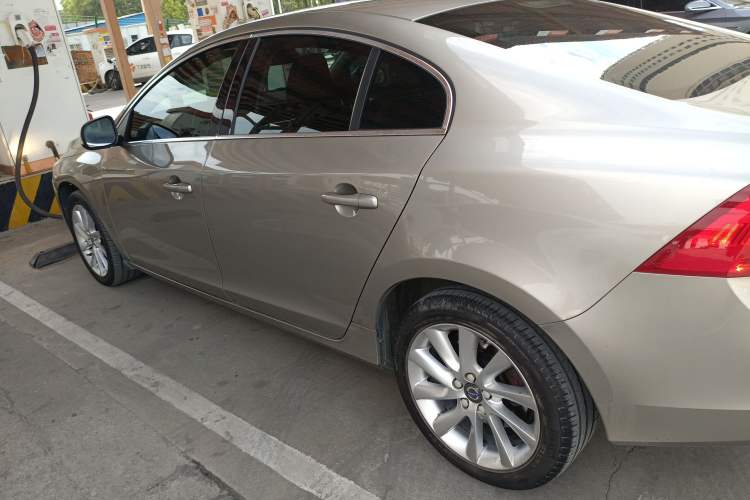 Used Volvo S60 2016 S60L T4 Zhiyuan Edition
