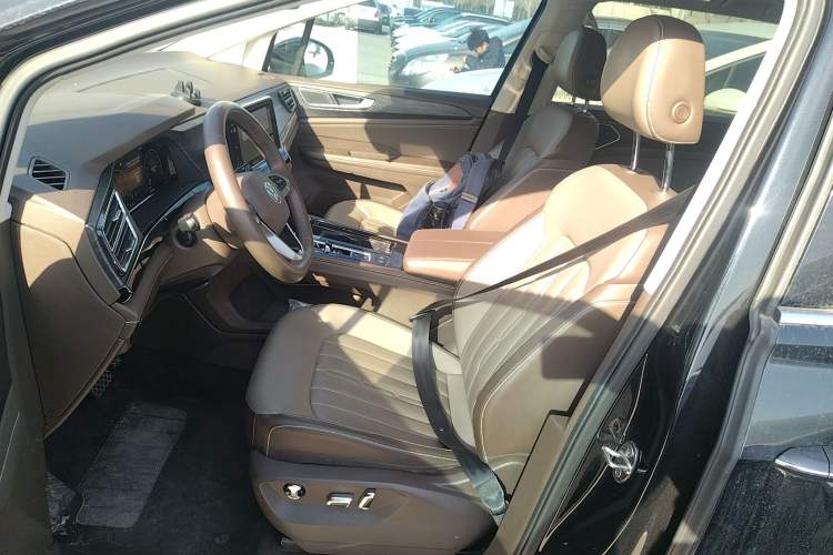 Used Volkswagen Viloran 2024 330TSI Luxury Edition