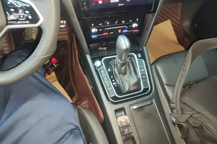 Used Volkswagen FAW-Volkswagen CC 2024 380TSI Striking Edition
