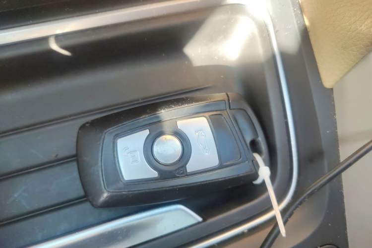 Used BMW 3 Series 2014 320i Sport Edition
