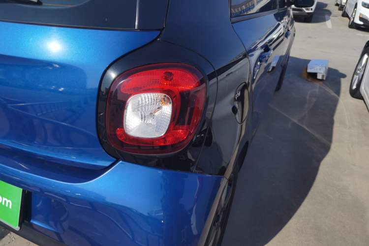 Used  forfour 2016 1.0L 52 kW Passion Edition
