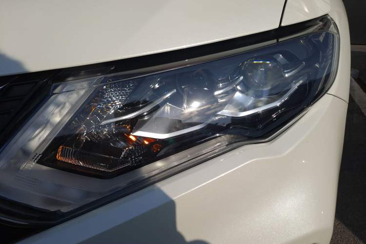 Used Nissan X-Trail 2022 Revised Version 2.0L Two-Wheel Drive Smart Connect Premium Edition