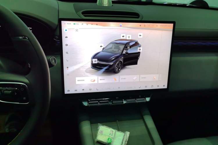 Used Zeekr 7X 2025 100 kWh Long-Range Rear-Wheel Drive with Intelligent Driving Features