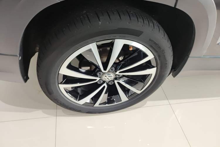 Used Volkswagen Tharu 2020 280TSI Two-Wheel Drive Luxury Plus Version China VI Standard
