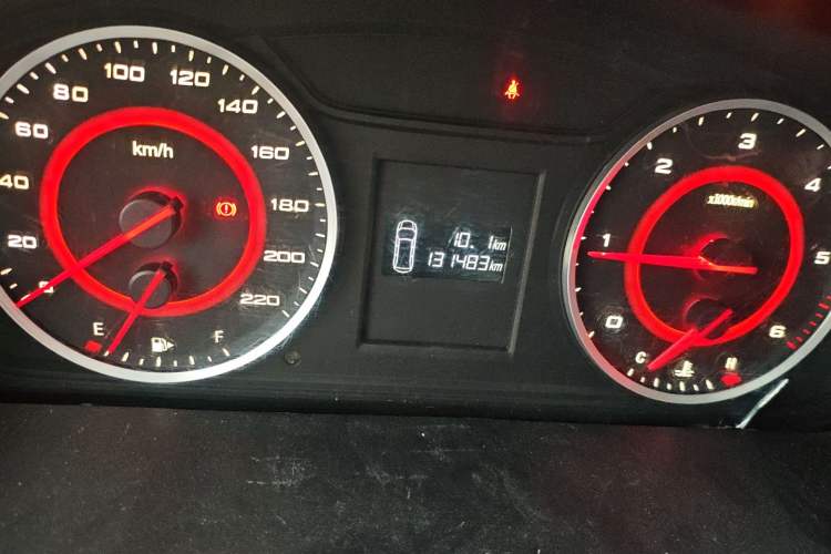 Used SAIC MAXUS G10 2018 PLUS 1.9T Manual Elite Edition Diesel
