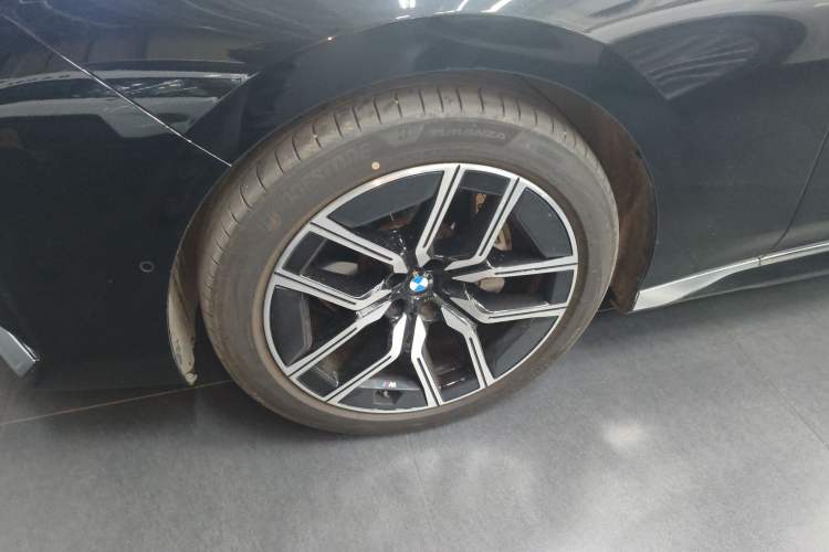 Used BMW 7 Series 2023 735Li M Sport Package
