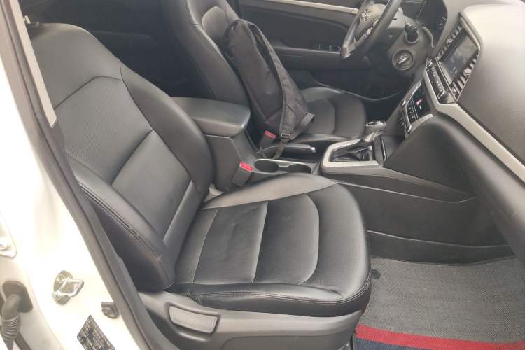 Used Hyundai Elantra 2016 1.6L Automatic ZhiXuan – Elite Version