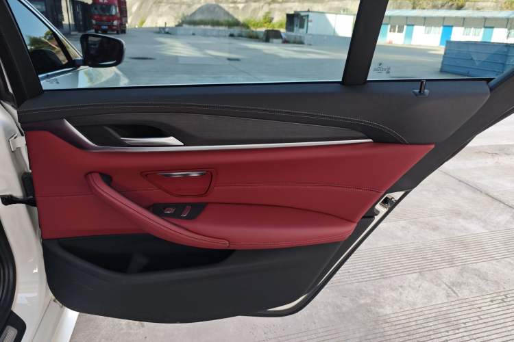 Used BMW 5 Series New Energy 2022 Restyled 535Le M Sport Package
