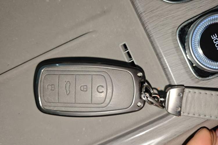 Used Chery Tiggo 8 PLUS C-DM 2025 1.5T 116 km Prestige Version 5 Seats