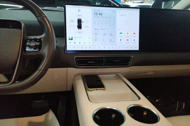 Used Li Auto MEGA 2024 Ultra Model
