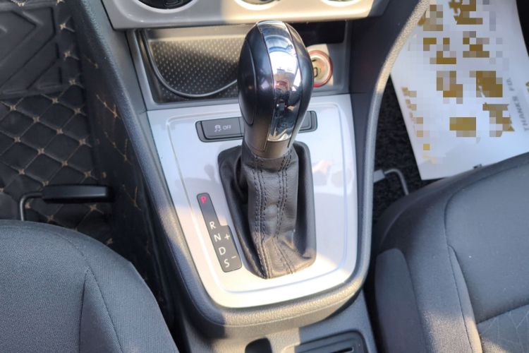 Used Volkswagen Lavida 2013 Revised Classic 1.6L Automatic Fashion Edition