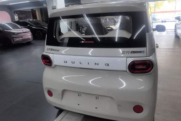 Used Wuling Hongguang MINIEV 2024 3rd Generation 215km Youth Edition
