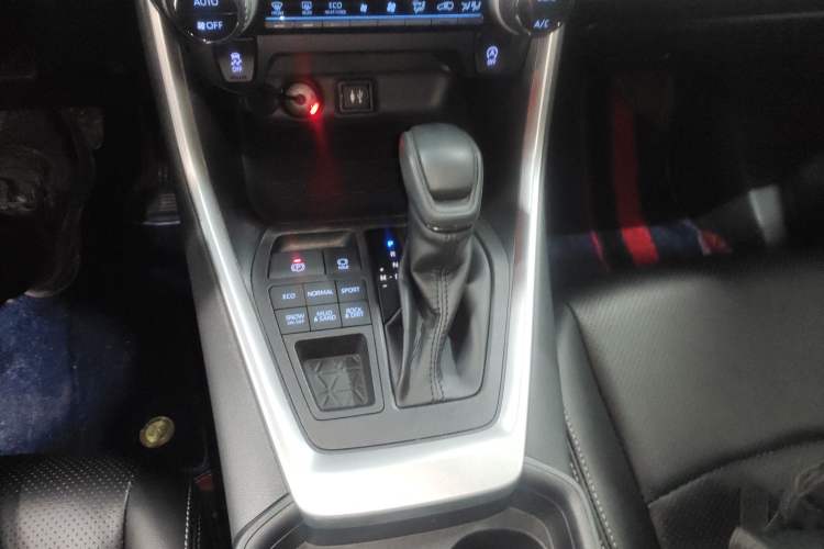 Used Toyota RAV4 2020 2.0L CVT 4x4 Trend Edition
