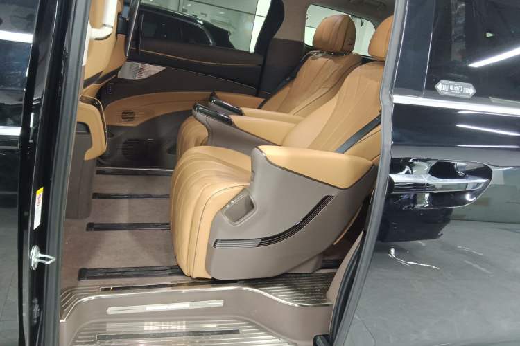 Used Denza D9 2022 DM-i 970 Four-Wheel Drive Flagship Model