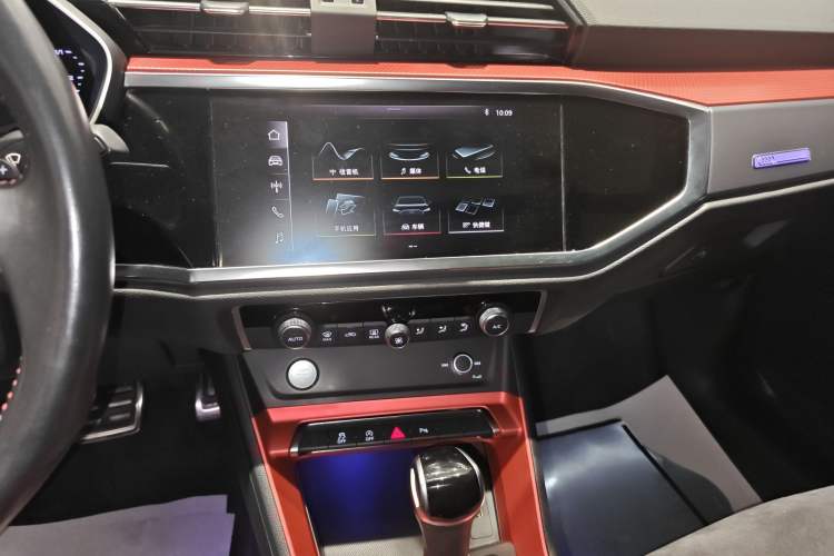 Used Audi Q3 2020 40 TFSI Fashion Dynamic Model
