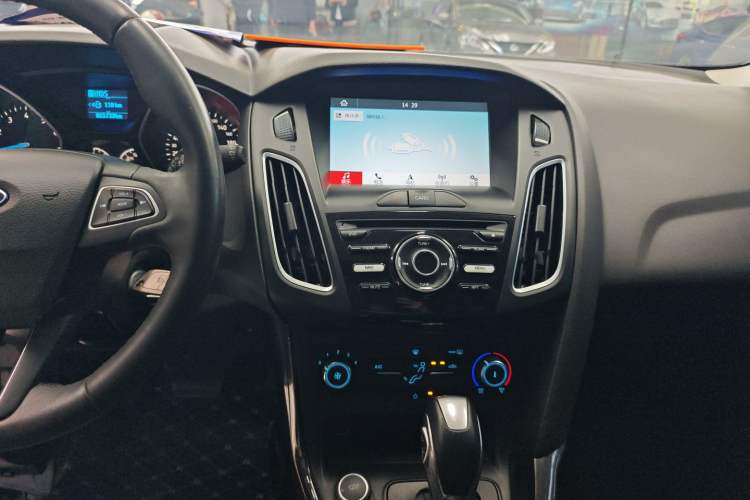 Used Ford Focus 2018 Hatchback Classic 1.6L Automatic Trendy SmartDrive Edition