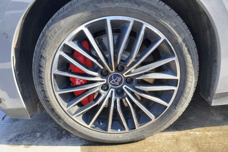 Used BYD Han 2025 EV Intelligent Driving Edition 701KM LiDAR Flagship Model
