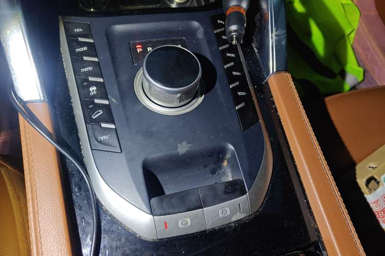 Used Zotye T700 2017 1.8T Dual-Clutch Prestige Model