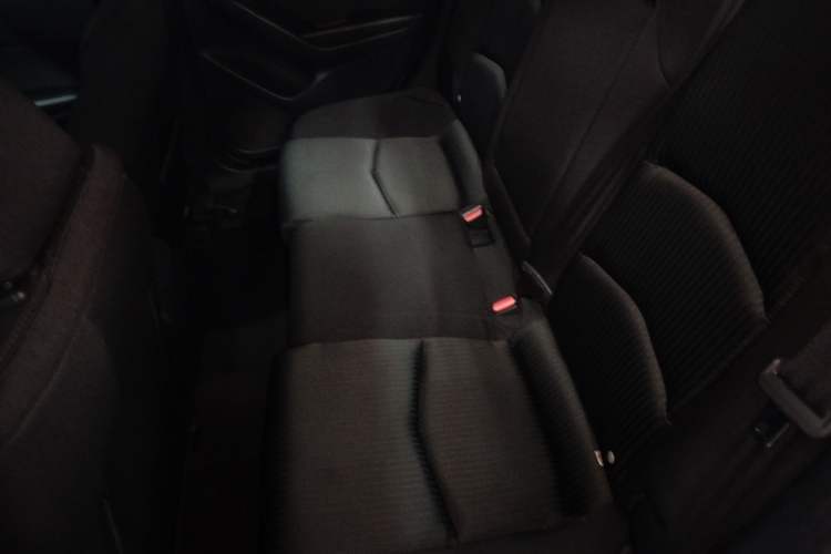 Used Mazda Mazda 3 Axela 2014 Sedan 1.5L Manual Comfort Model