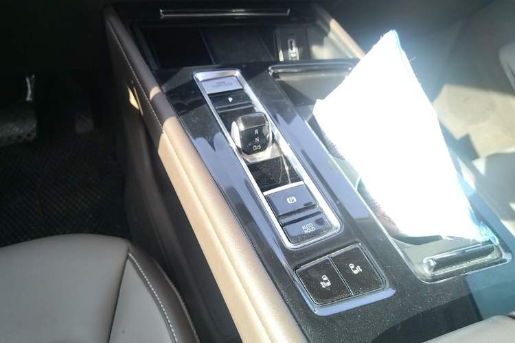 Used Volkswagen Viloran 2024 330TSI Luxury Edition
