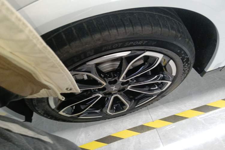 Used XPeng G6 2025 625 Long-Range Max Flagship Edition
