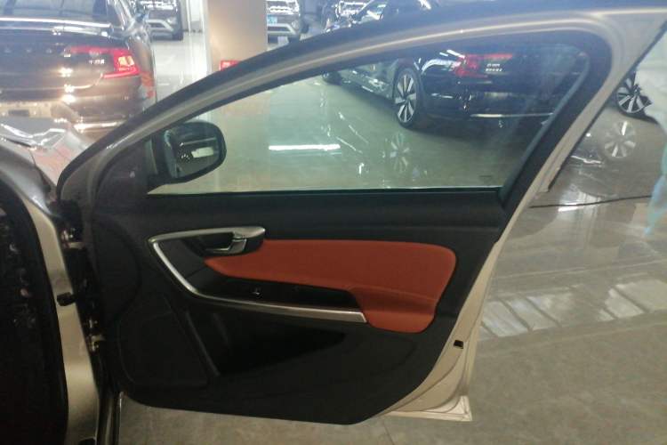 Used Volvo S60 2019 S60L Facelift T5 Smart Luxury Elite Edition
