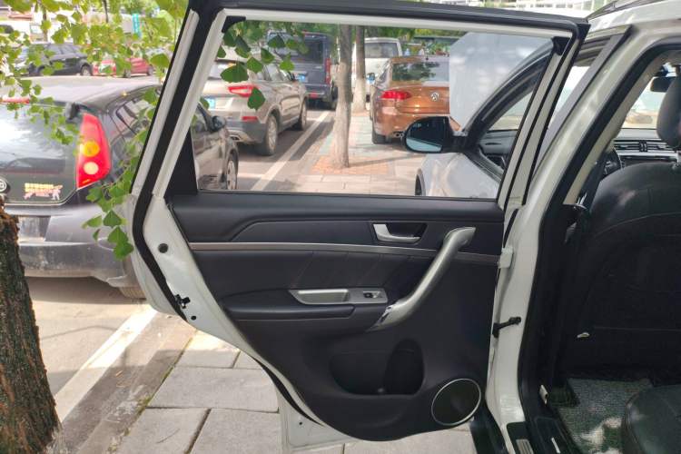 Used Haval H6 2015 Sport Edition 1.5T Automatic Two-Wheel Drive Luxury Model