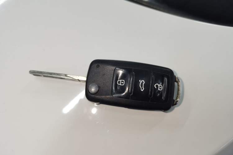 Used Volkswagen Jetta 2015 Value Edition 1.6L Manual Fashionable Style