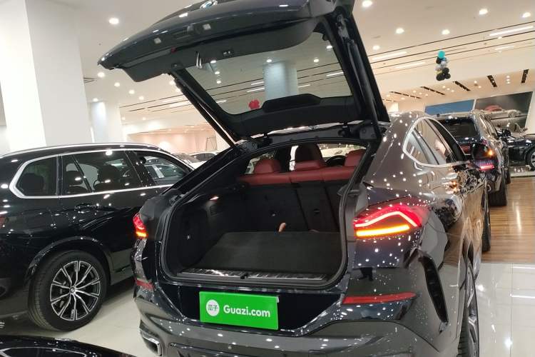 Used BMW X6 2022 xDrive40i Luxury Edition M Sport Package