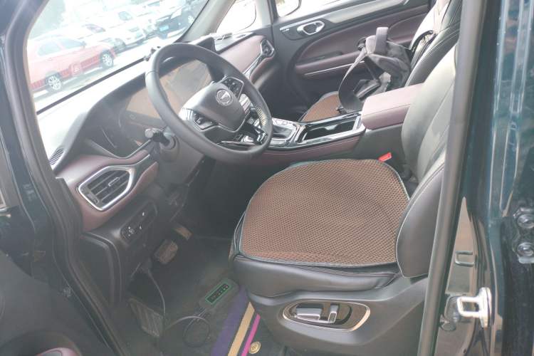 Used GAC Trumpchi M6 2023 PRO 270T DCT Luxury Edition
