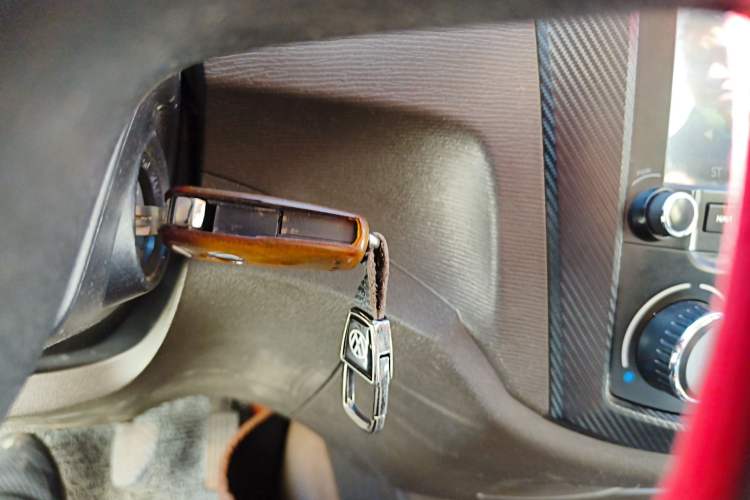 Used Wuling Hongguang 2015 1.2L S Base Model China V Standard
