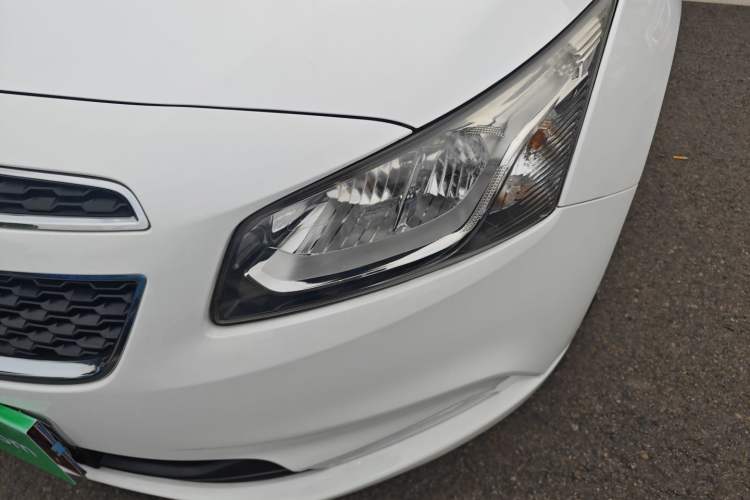 Used Chevrolet Cruze 2015 1.5L Classic SE MT
